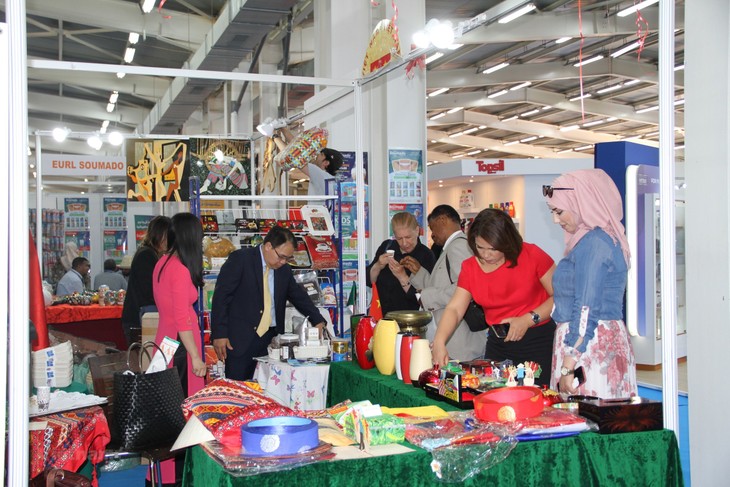 Le Vietnam à la 53e Foire internationale d’Alger - ảnh 1