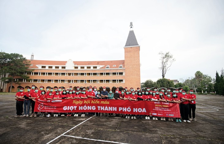 Le gala «Le rouge des gongs du Tây Nguyên» - ảnh 1