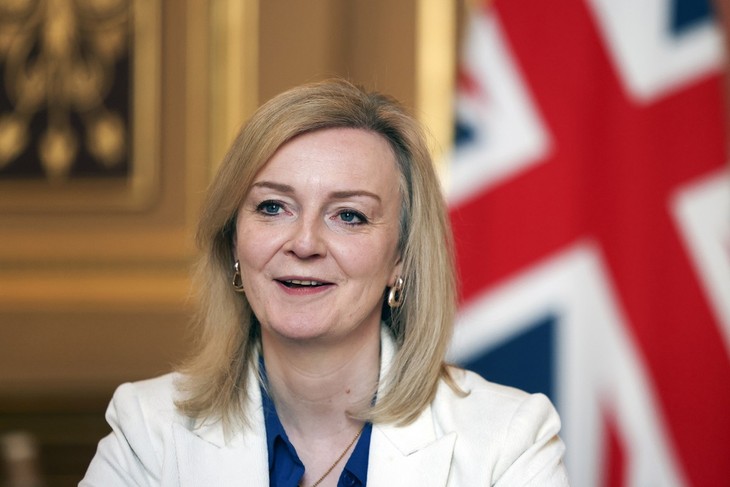 Royaume-Uni : Liz Truss, une idéologue du libre-échange succède à Boris Johnson - ảnh 1