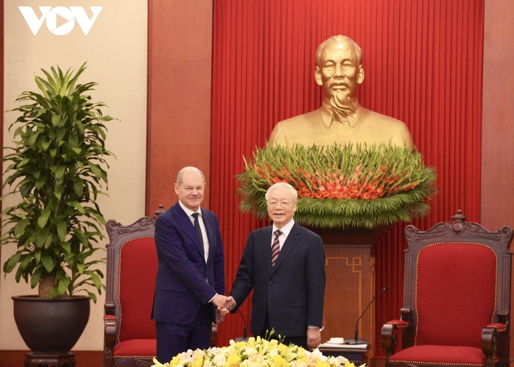 Olaf Scholz reçu par Nguyên Phu Trong - ảnh 1