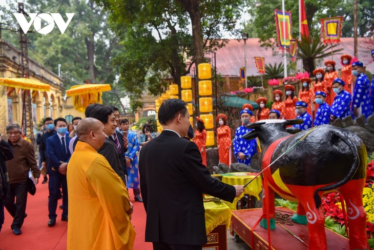 Dựng cây nêu đón Tết tại Hoàng thành Thăng Long - ảnh 2