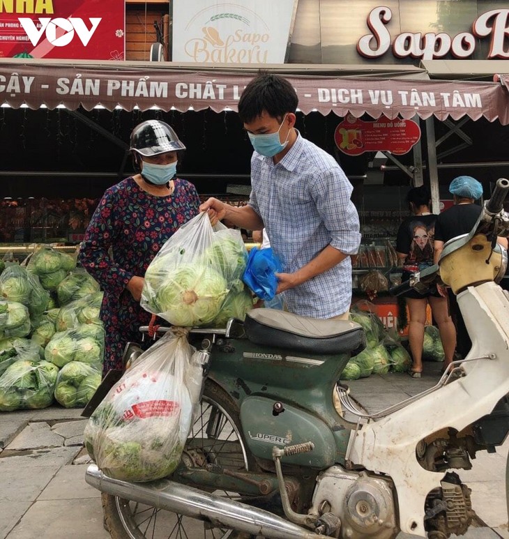 Giải cứu cam sành, phát miễn phí cho bệnh nhân tại Hà Nội - ảnh 16