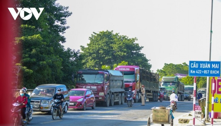 Ngày đầu Hà Nội vận hành 22 chốt kiểm dịch: Không xảy ra ùn tắc giao thông - ảnh 6