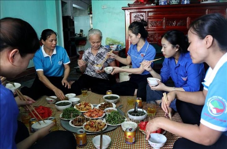 Phát huy truyền thống tốt đẹp “uống nước nhớ nguồn” nhân kỷ niệm Ngày thương binh liệt sỹ 27/7 - ảnh 9