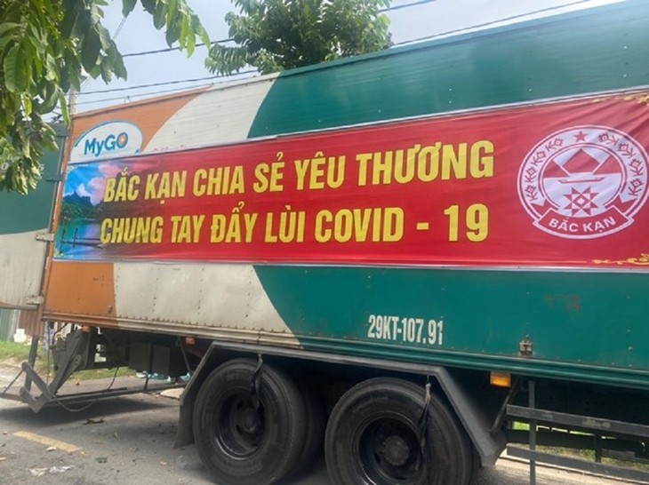 Tình người trong đại dịch ở Thành phố Hồ Chí Minh - ảnh 16