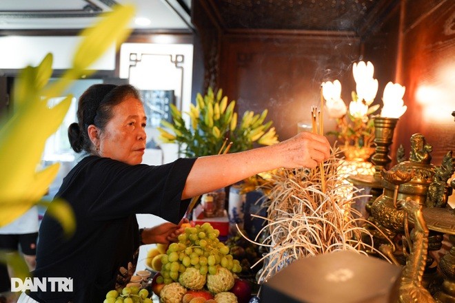 Người dân cúng lễ Vu Lan trực tuyến trong mùa dịch Covid-19 tại Hà Nội - ảnh 8