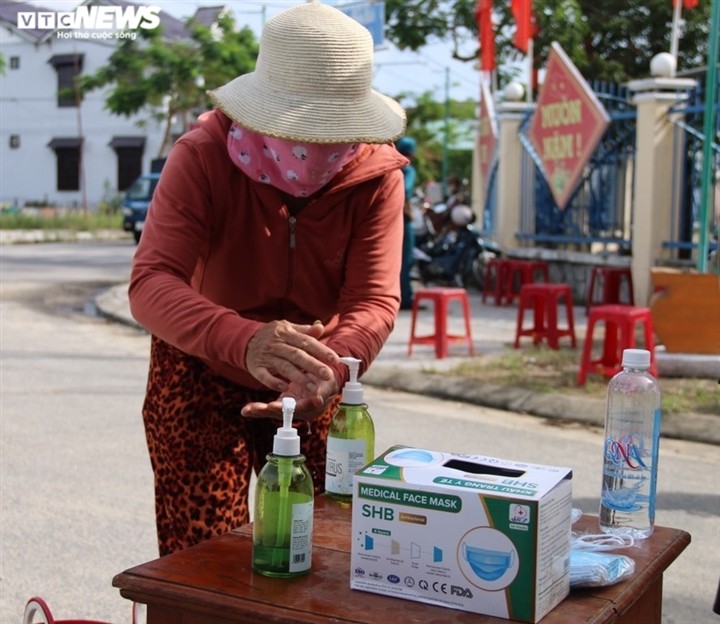 Nghìn hộ khó khăn ở Hội An xách giỏ đi chợ 'không tốn đồng nào' - ảnh 4