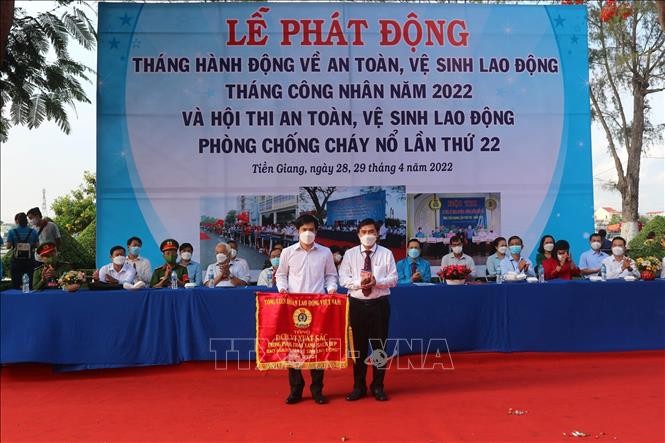 Hoạt động hưởng ứng tháng Công nhân 2022 tại nhiều địa phương - ảnh 7