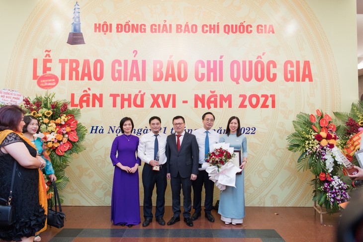 Toàn cảnh Lễ trao Giải Báo chí Quốc gia lần thứ 16 năm 2021 - ảnh 16