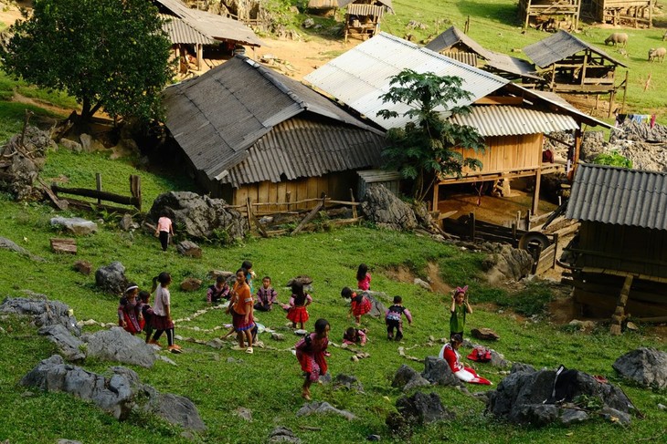 Khám phá ngôi làng nguyên sơ “Hang Táu”, Mộc Châu, Sơn La - ảnh 10