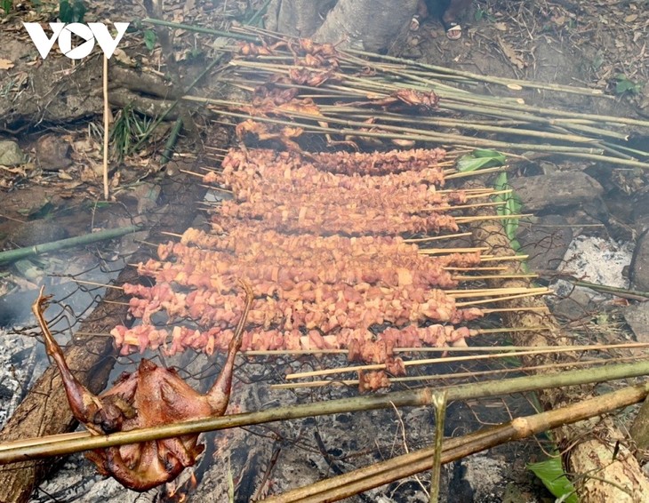 Lời hứa bảo vệ rừng trong nghi lễ truyền thống của người Jrai - ảnh 2