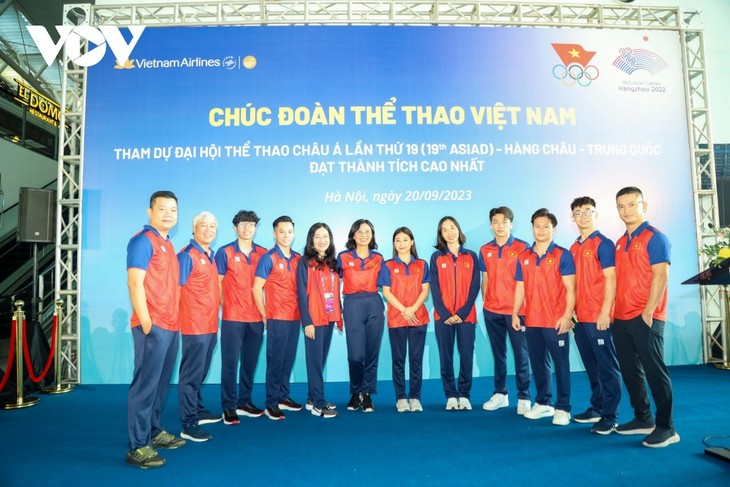 Đoàn Thể thao Việt Nam lên đường tham dự ASIAD 19 - ảnh 8