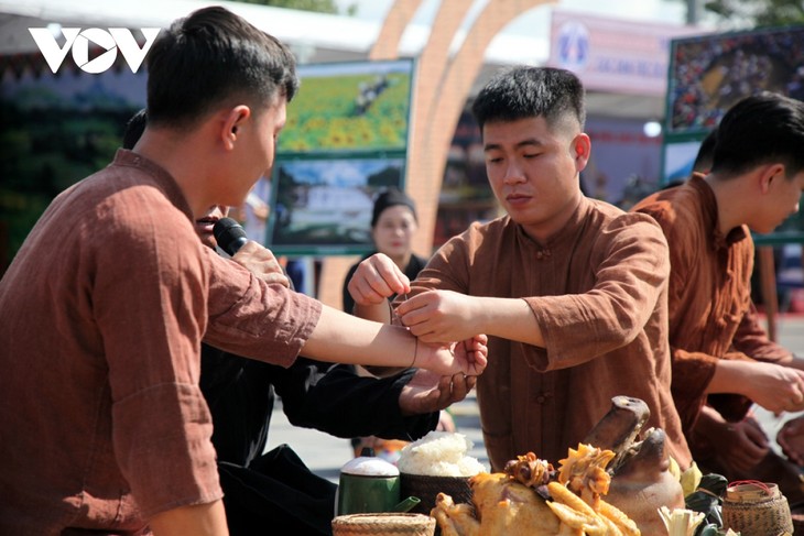 Đặc sắc các nghi lễ tín ngưỡng trong đồng bào các dân tộc dưới 10.000 người - ảnh 18