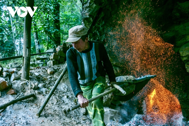 Trầm lặng làng nghề ngói âm dương Lũng Rì, Cao Bằng - ảnh 8