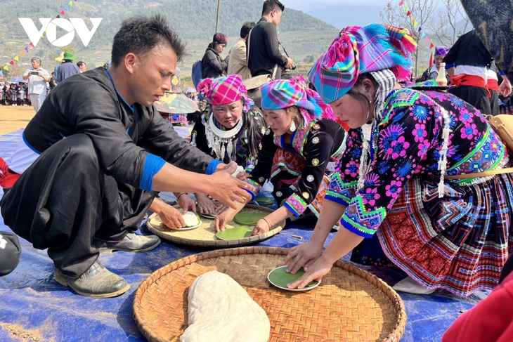 Lên Lai Châu vui hội Gầu Tào - ảnh 10