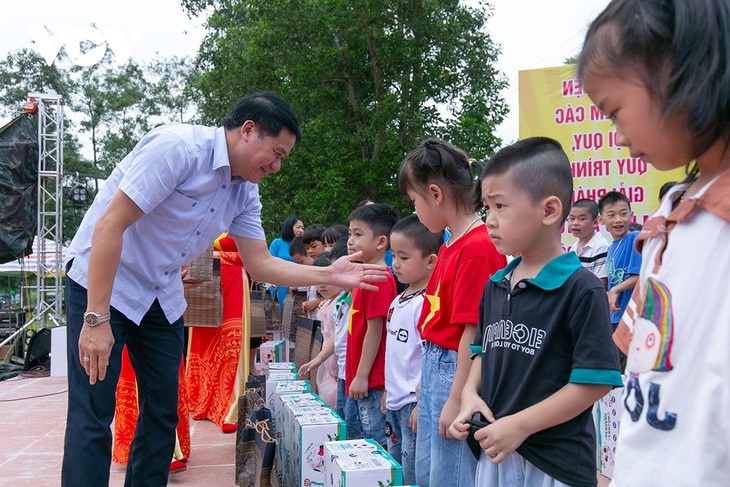 Tưng bừng ngày hội công nhân nơi vùng cao biên giới - ảnh 3