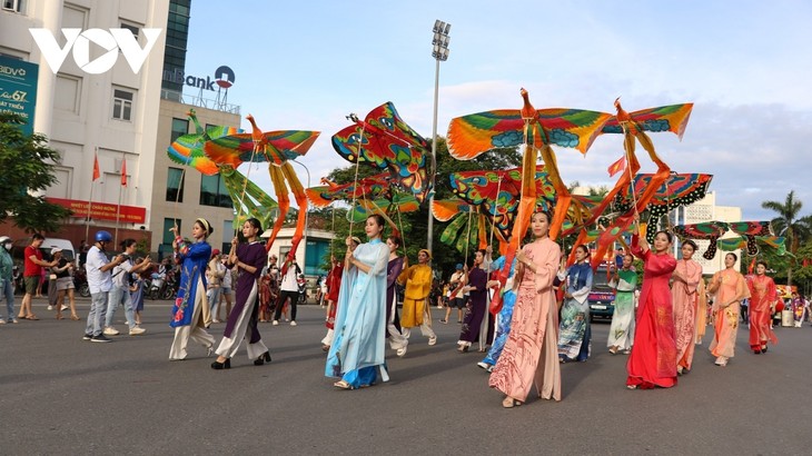 Festival Huế theo hướng 