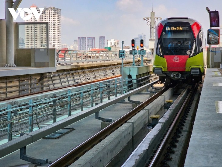 Cận cảnh Metro Nhổn - Ga Hà Nội trước ngày vận hành - ảnh 1