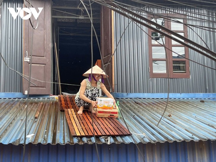 Người dân vùng lũ Thái Nguyên ấm lòng nhận nhu yếu phẩm cứu trợ từ đồng bào - ảnh 5