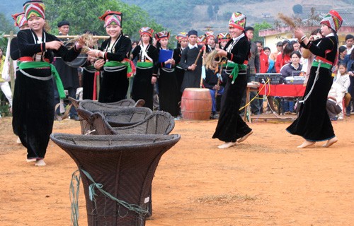 クォ・ムー(Kho Mu)族の「雨乞い祭り」 - ảnh 2