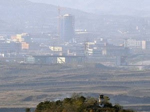 韓国高官、ケソン工業団地を訪問 - ảnh 1