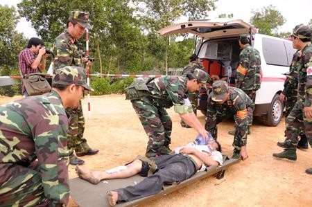 ハノイ郊外で災害危機管理・人道救助の演習 - ảnh 1