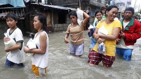 ASEAN事務局長、台風終息後のフィリピンとベトナム援助　表明 - ảnh 1