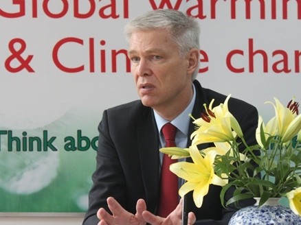 企業の社会的責任に関するシンポ - ảnh 1