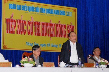 指導者ら、有権者と会合 - ảnh 2