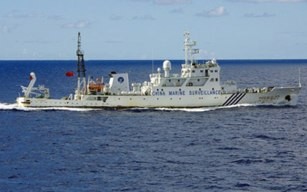 尖閣沖領海侵入の中国「海警」３隻、接続水域に - ảnh 1