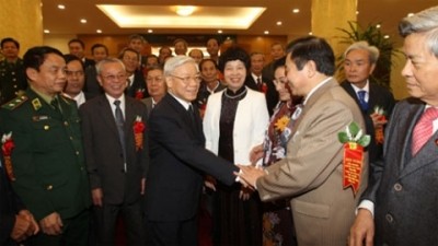 海と島主権保護に積極的に参加した高齢者を表彰 - ảnh 1