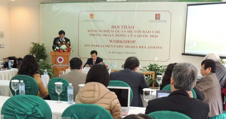 「国会活動に関する報道関係」と題するシンポ - ảnh 1