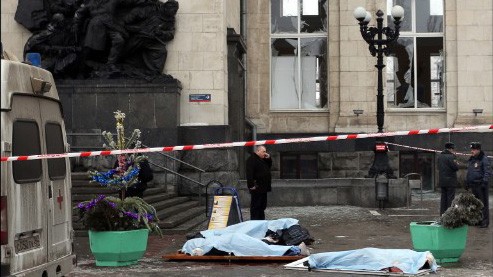 ロシアの駅で自爆テロ　１４人死亡、約４０人けが - ảnh 1