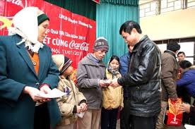 全国各地、貧しい人々の旧正月テトを支援 - ảnh 1