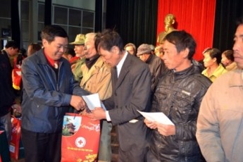 貧しい人々へのテトを支援 - ảnh 1