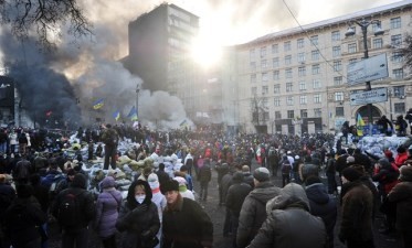 ウクライナ内閣が総辞職、デモ規制法は廃止 - ảnh 1