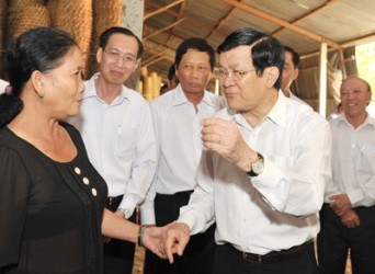 サン国家主席、ホーチミン市クチ県を訪れる - ảnh 1