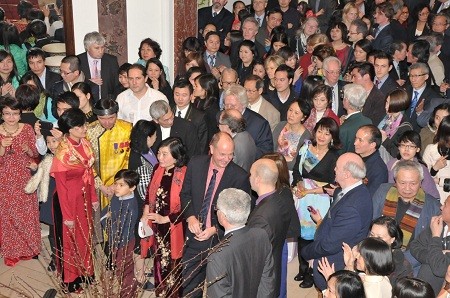 欧州在住ベトナム人は「新春２０１４」を祝う - ảnh 1