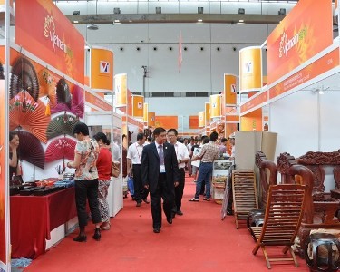 今年の越中貿易取引額伸び率、2桁と予測 - ảnh 1