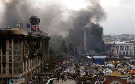 ウクライナで治安部隊と反政権派が再び衝突 - ảnh 1