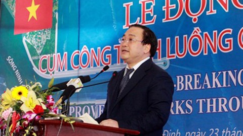 ラクザン 川の水路改修工事の着工式 - ảnh 1