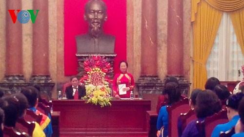 3月8日の国際婦人デーの記念活動 - ảnh 1