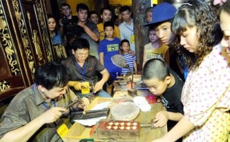 旧市街で文化イベントが始まる - ảnh 1