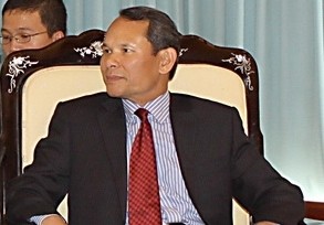 越共産党代表、各与党と新しい社会」シンポジウムに出席 - ảnh 1