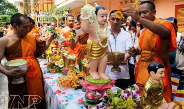 クメール族の伝統的正月チョル・チュナム・タマイを祝う - ảnh 1