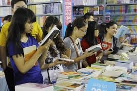 「書籍・過去から現代まで」書籍祭りまもなく始まる - ảnh 1