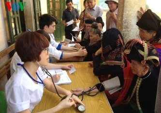 ディエンビェン省での青年ボランティア活動 - ảnh 1