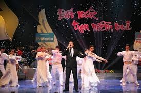 勝利の喜びに溢れる故郷の様子を描いた歌 - ảnh 1