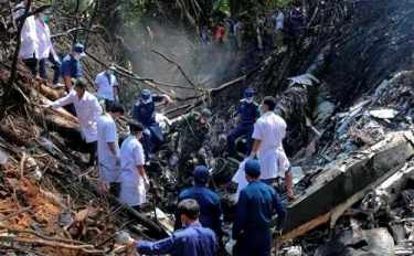 ラオスの指導者に弔電を送る - ảnh 1