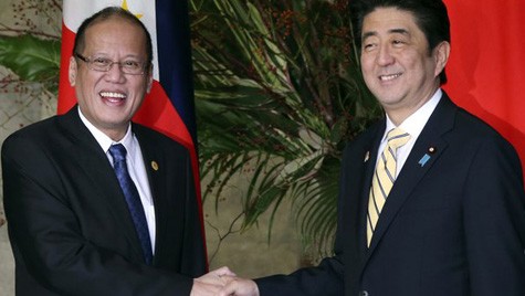 アキノ比大統領、安倍首相と会談 - ảnh 1